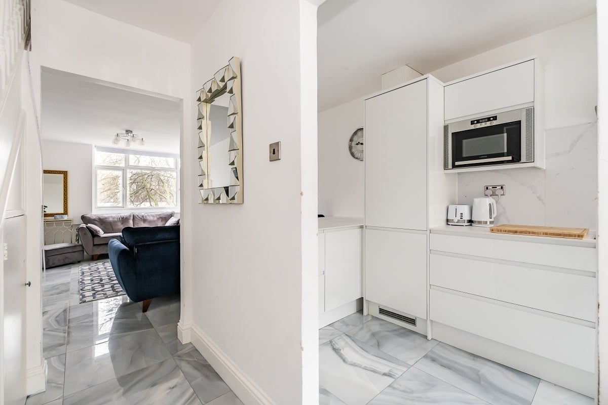 Flat Inverness Terrace in City of Westminster