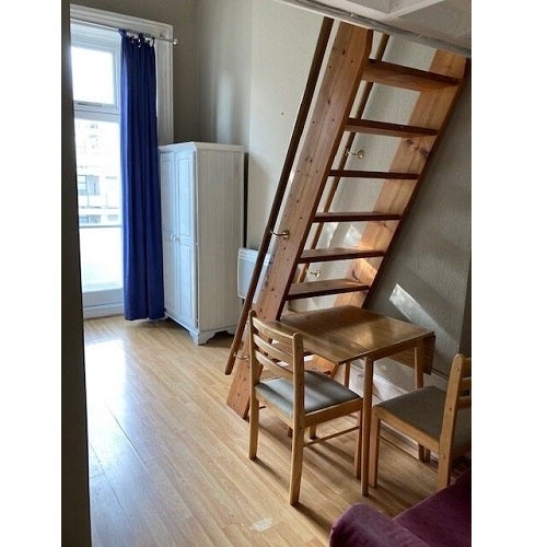 Room Claverton Street in City of Westminster
