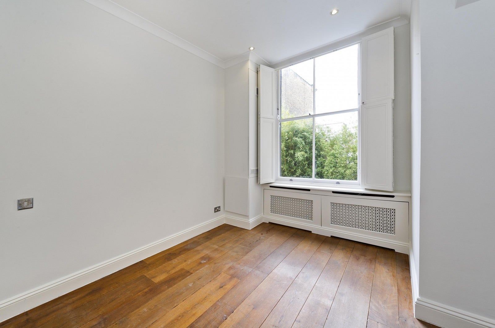 Flat Ladbroke Grove in Greater London