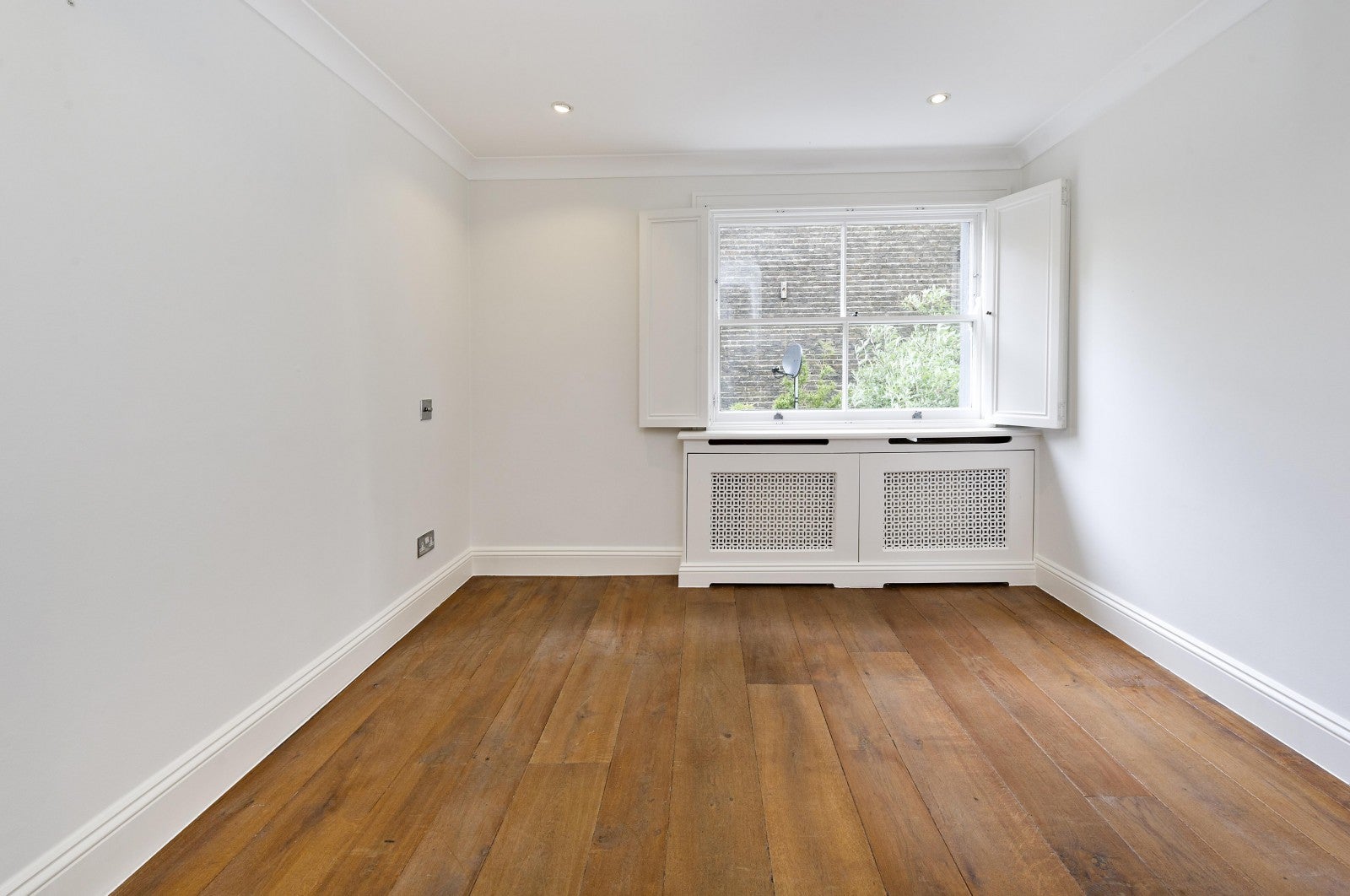 Flat Ladbroke Grove in Greater London
