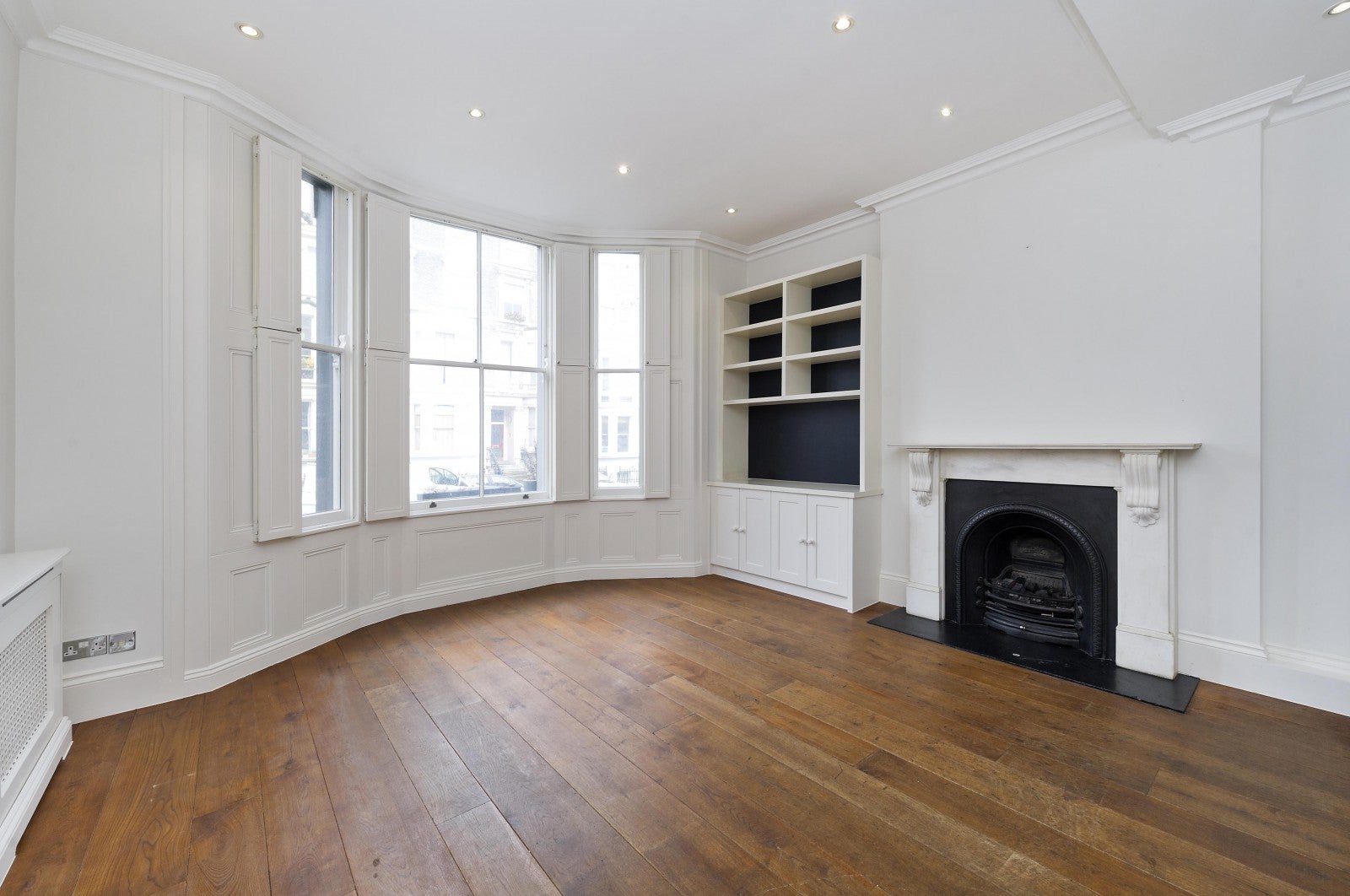 Flat Ladbroke Grove in Greater London
