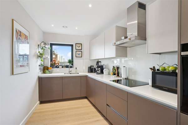 Flat Ufford Street in Greater London