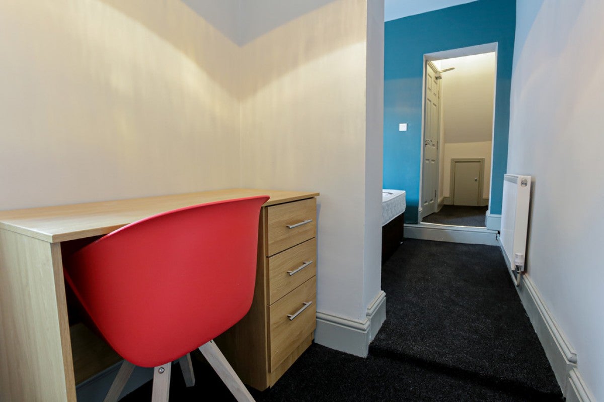 Room Cedric Street in Salford