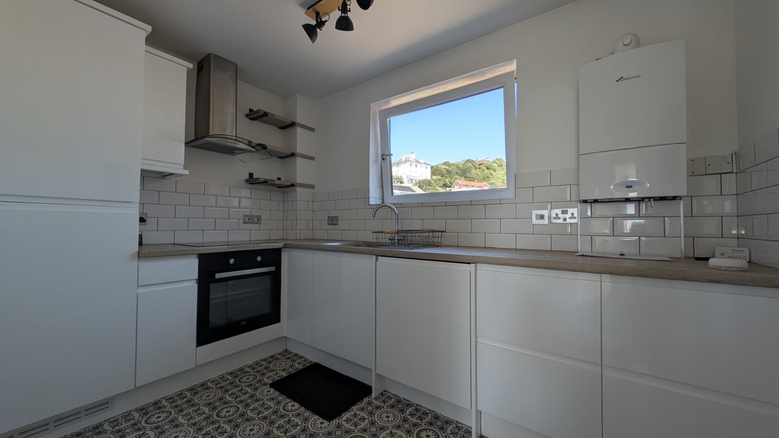 Flat The Riviera in Folkestone and Hythe District