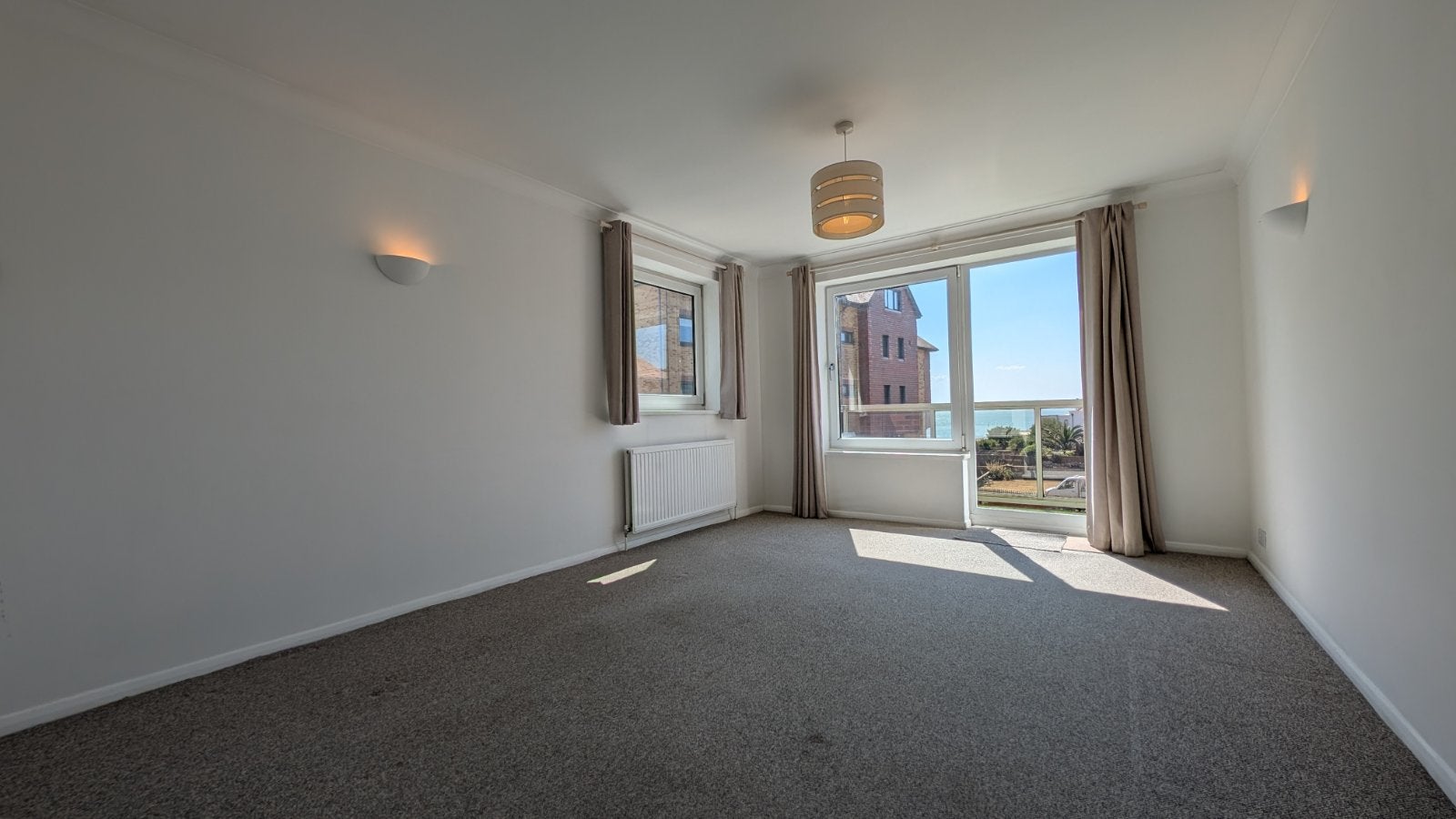 Flat The Riviera in Folkestone and Hythe District