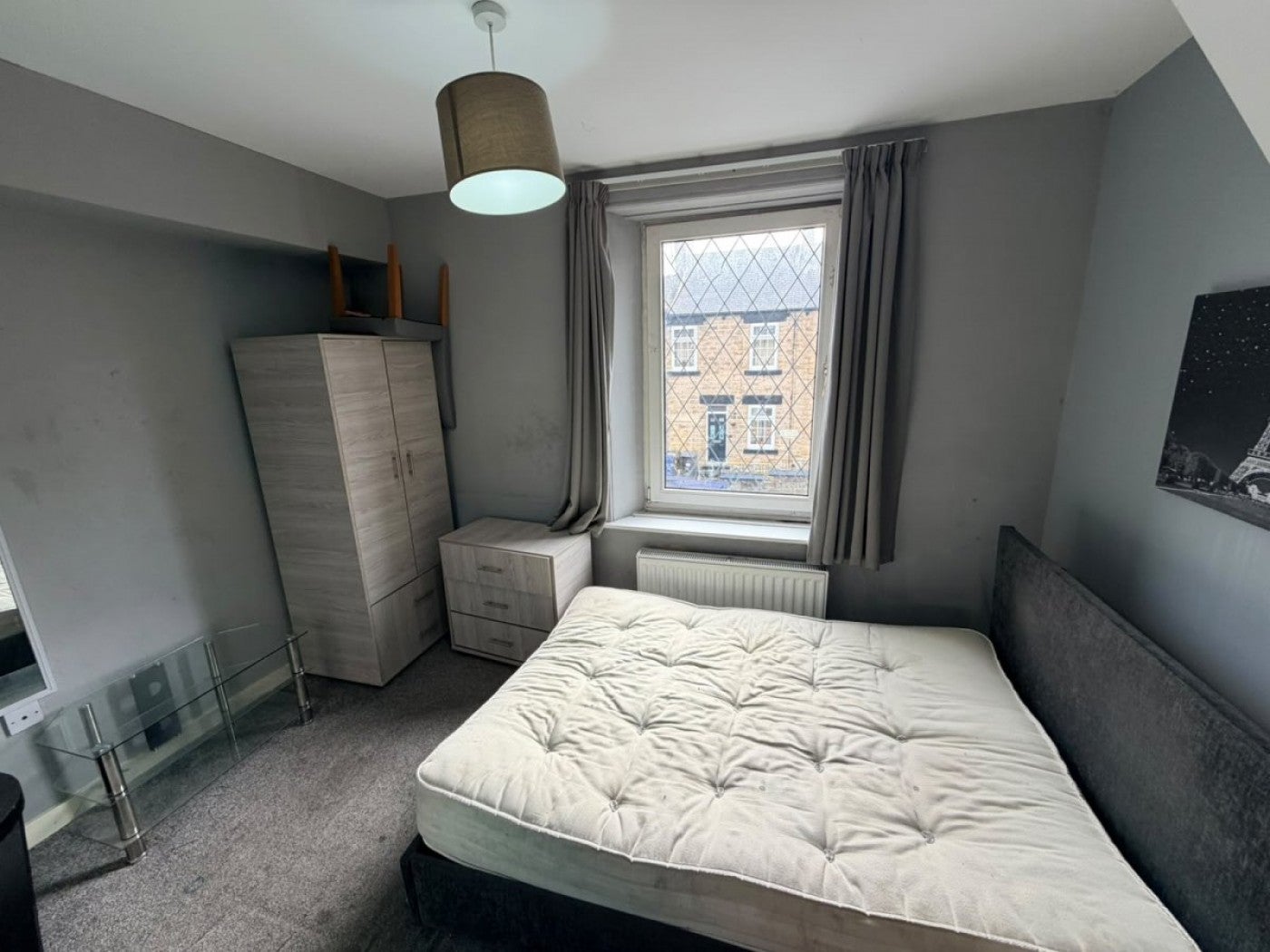 Room Corporation Street in Barnsley