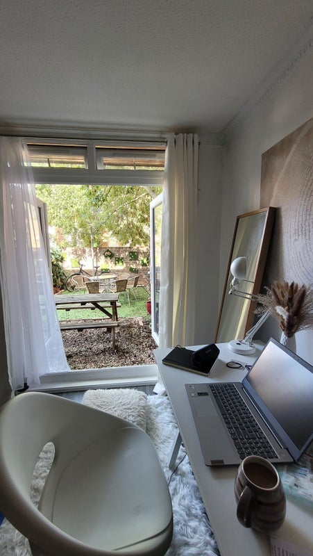 Room Olney Road in Greater London