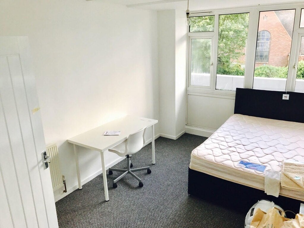 Flat St Columba's Close in Coventry