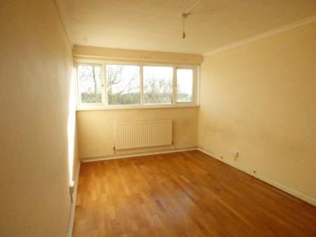 Flat The Knares in Basildon