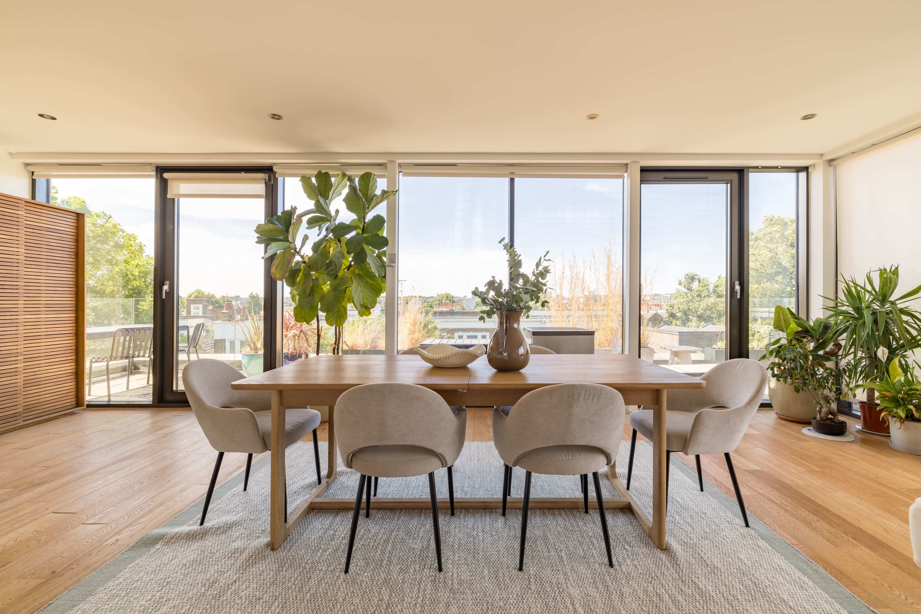 Flat Elgin Avenue in City of Westminster