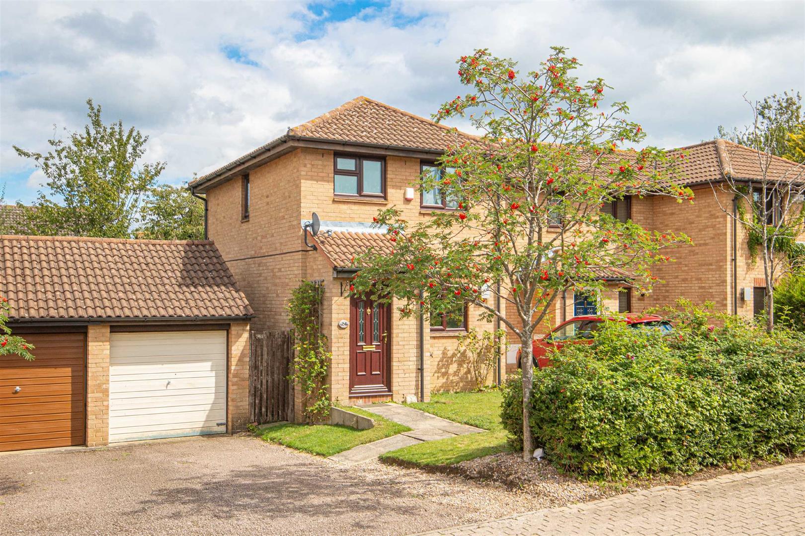 House Faraday Drive in Shenley Brook End