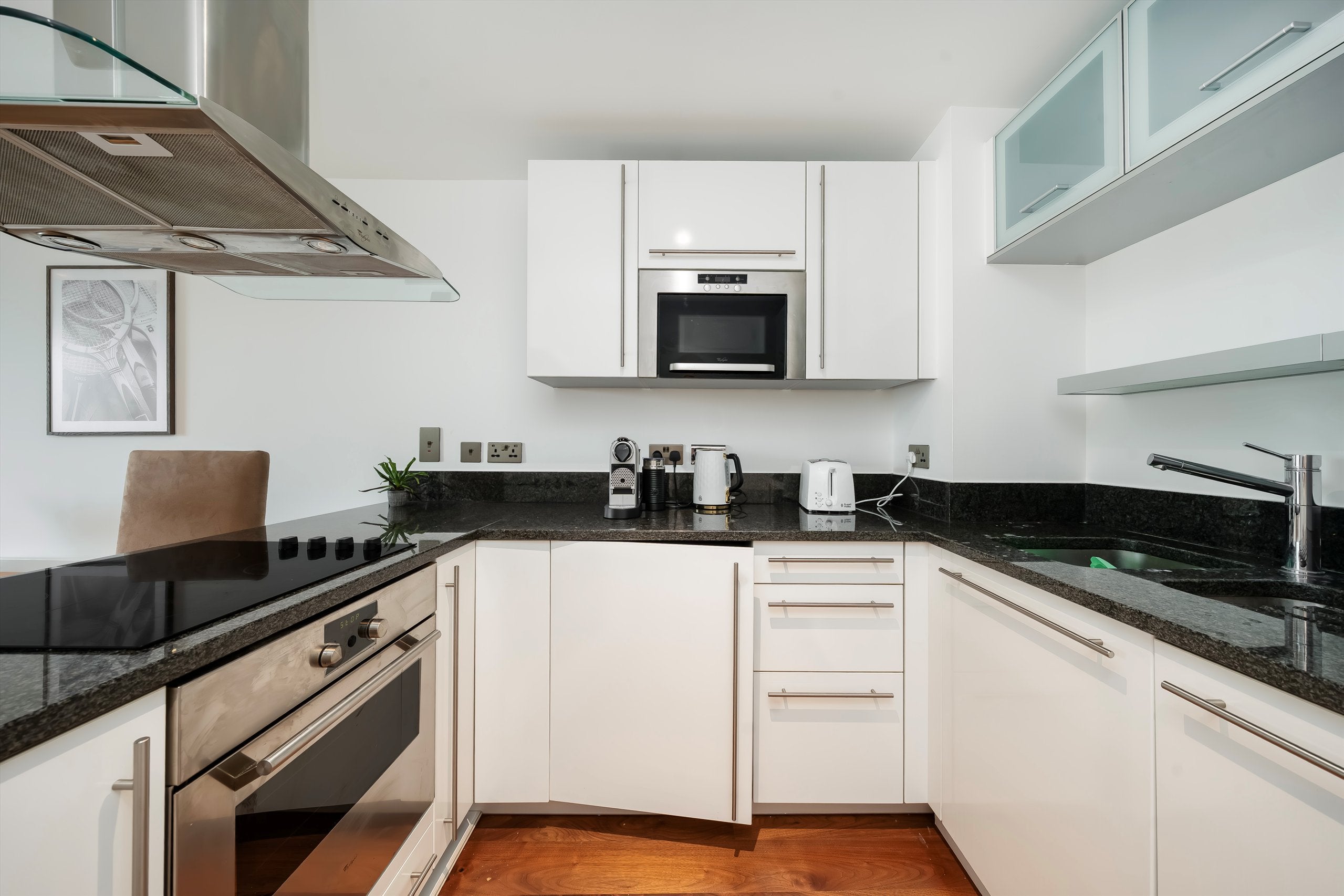 Flat Primrose Hill Road in Greater London