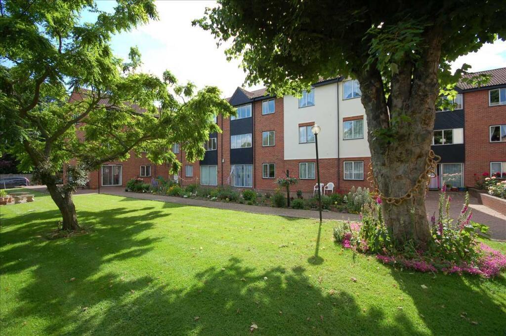 Flat Victoria Road in Chelmsford