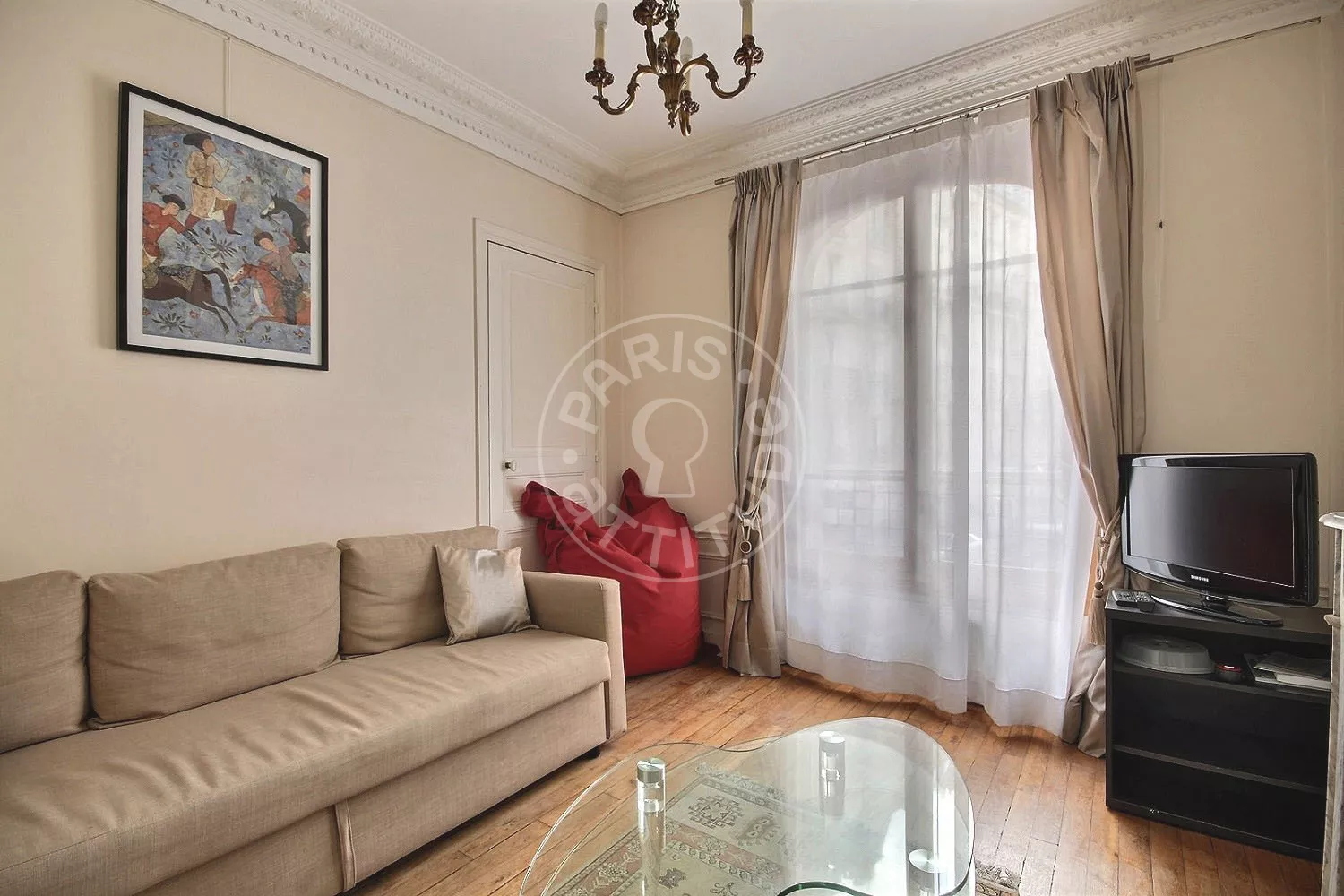 Flat Rue Clodion in Paris
