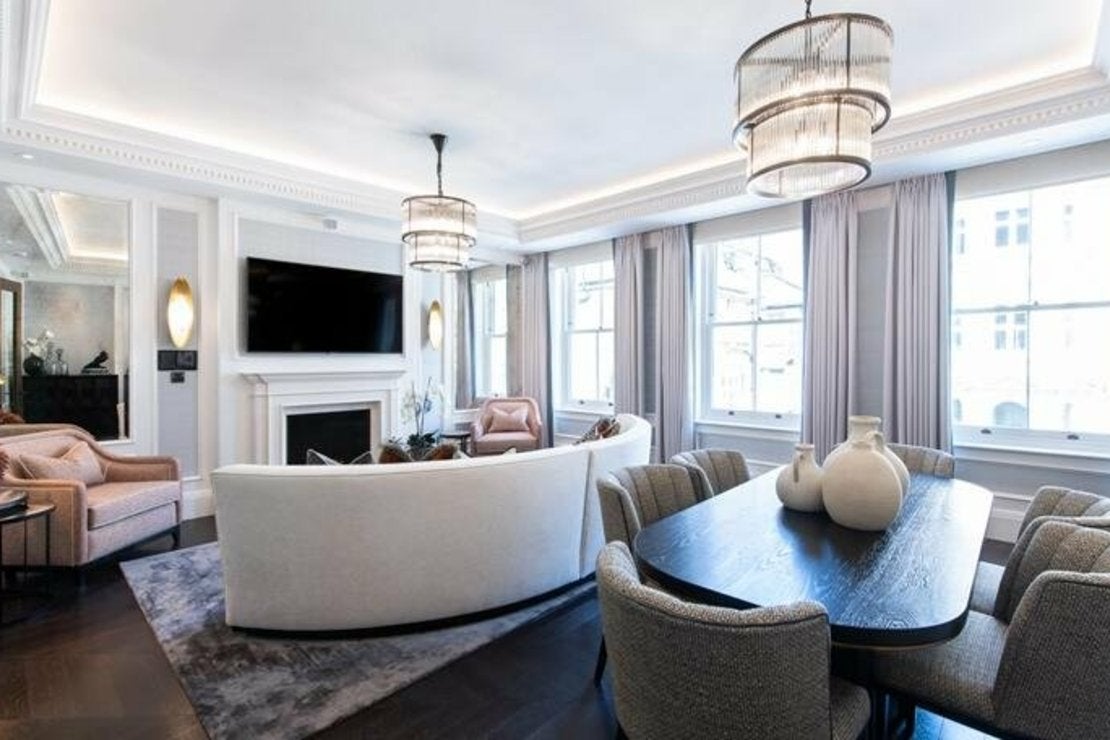 Flat Prince of Wales Terrace in Greater London