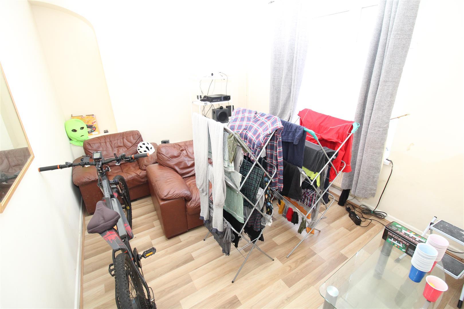 Flat Queen Street in Pontypridd