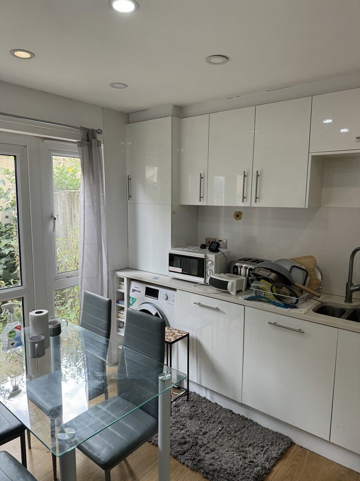 Room Lots Road in Greater London