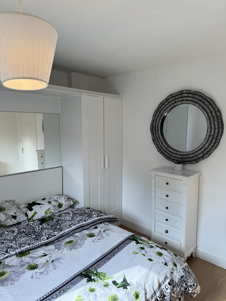 Room Lots Road in Greater London