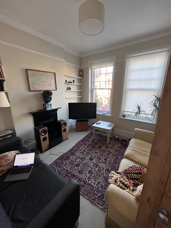 Room Barcombe Avenue in Greater London
