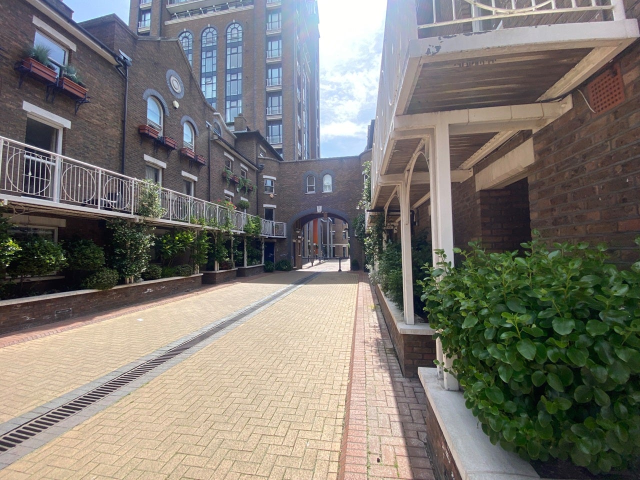House Coral Row in Greater London