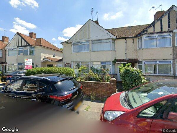 House Granville Avenue in Greater London