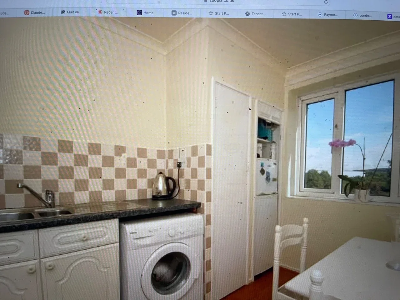 Flat Casterbridge Road in Greater London