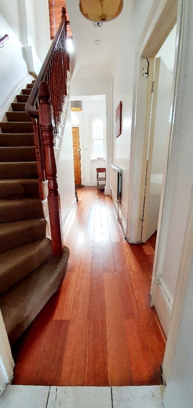 Room Stock Orchard Crescent in Greater London