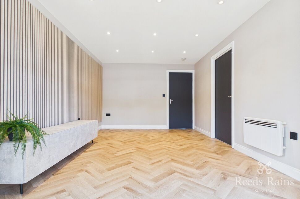 Flat Archdale Close in Chesterfield