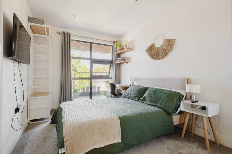 Room Leytonstone Road in Greater London