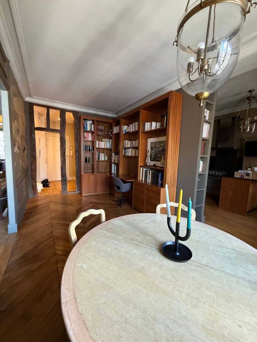 Flat Rue Pierre Fontaine in Paris