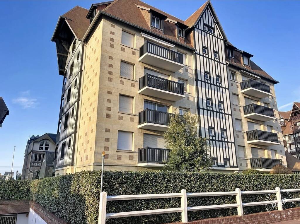 Flat Place Louis Armand in Deauville