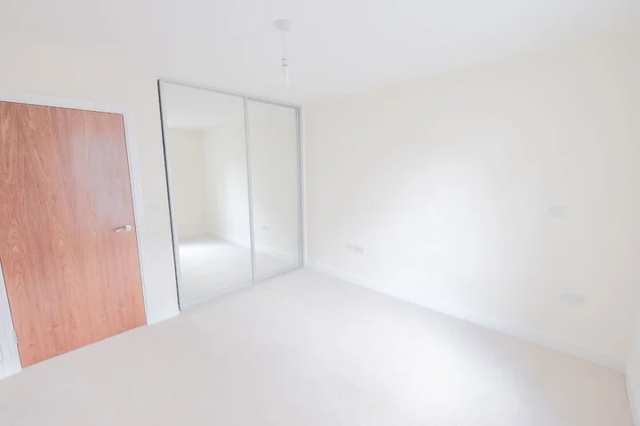Flat Ocean Drive in Gillingham