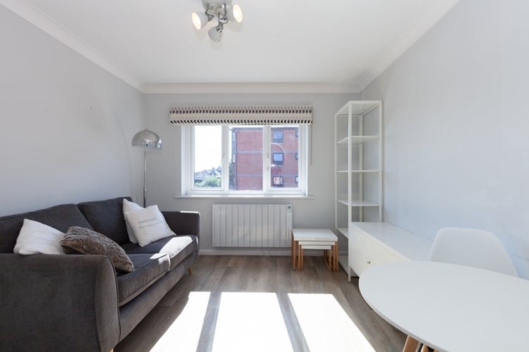 Flat Cameron Court in Cherwell District