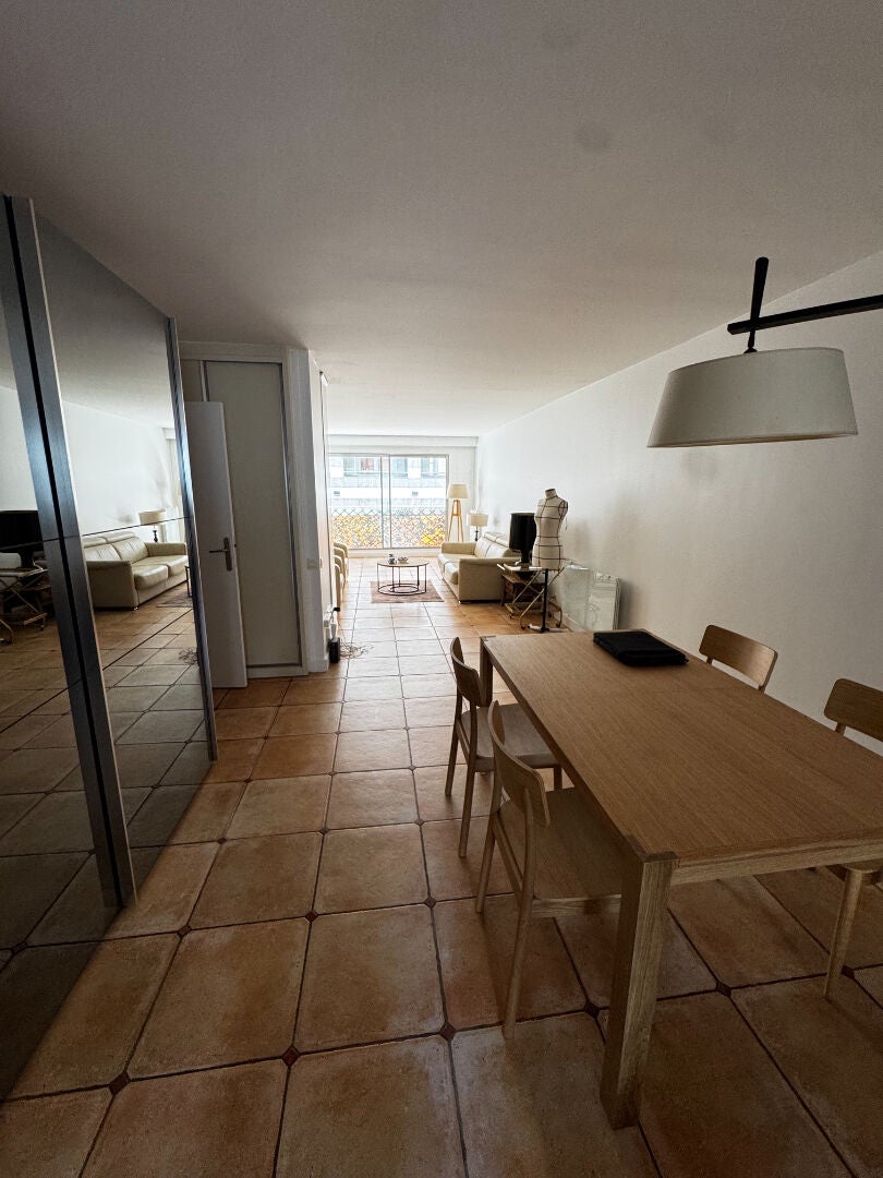 Flat Rue Galvani in Paris