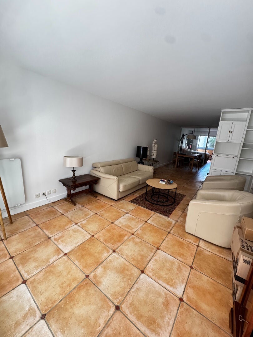 Flat Rue Galvani in Paris