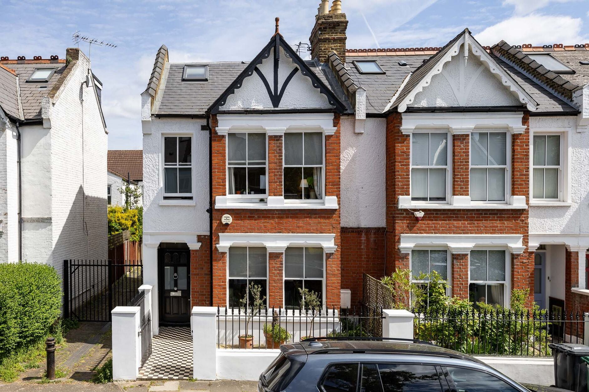 House Davis Road in Greater London