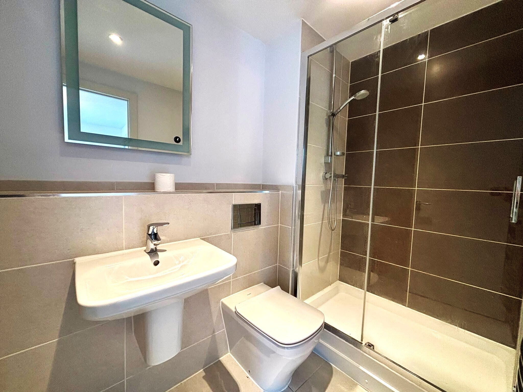 Flat Wenman Road in South Oxfordshire