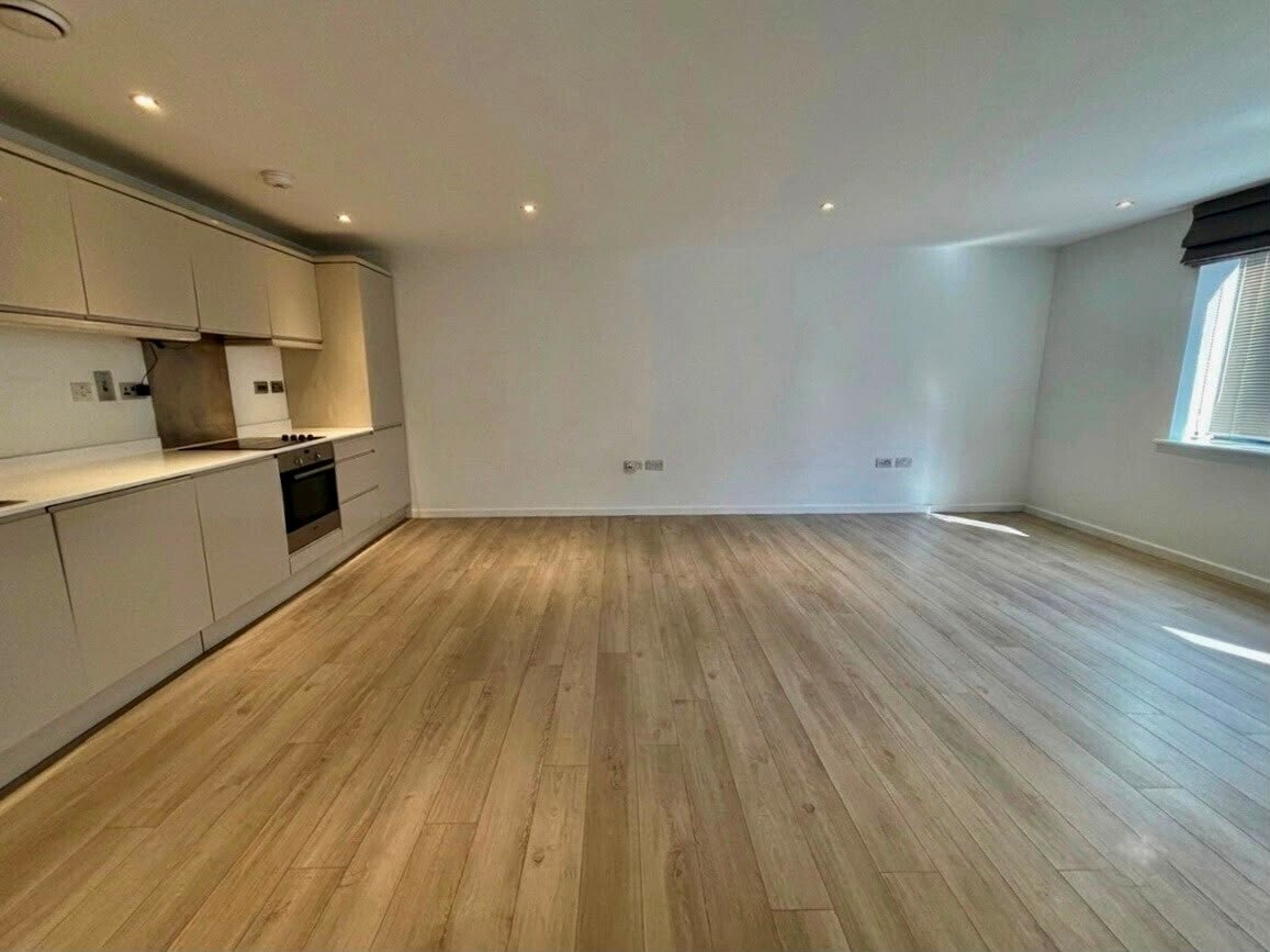 Flat Wenman Road in South Oxfordshire