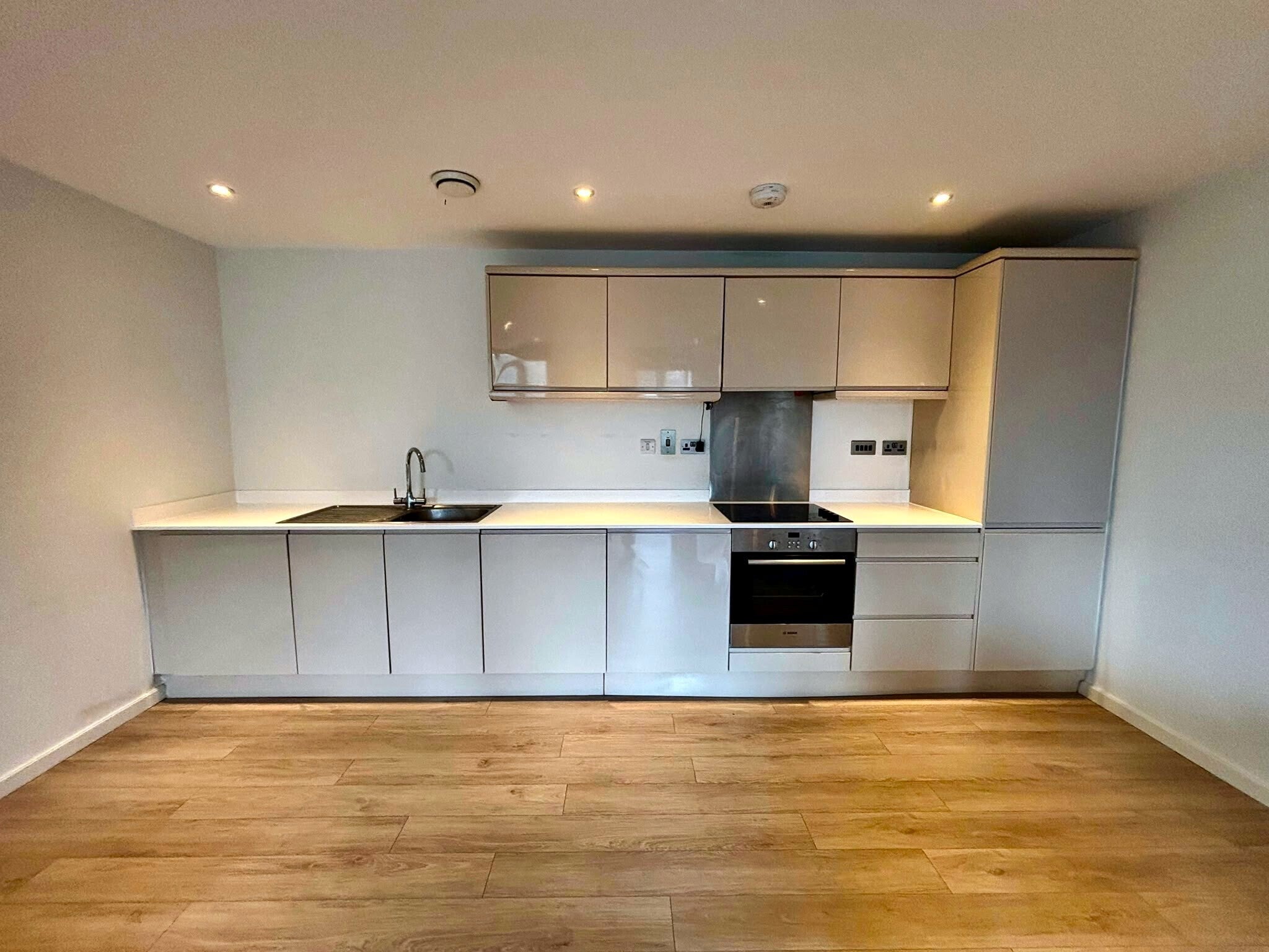 Flat Wenman Road in South Oxfordshire