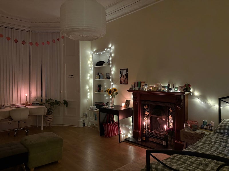Room Montague Street in Glasgow