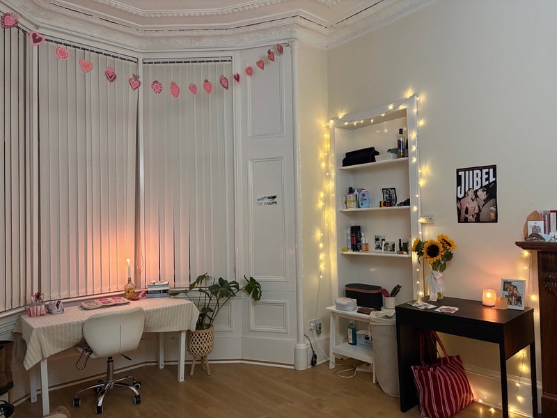 Room Montague Street in Glasgow