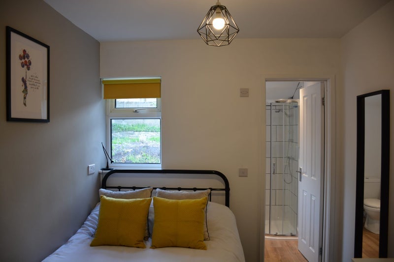 Room Air Balloon Road in Bristol