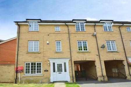 House Tinus Avenue in Peterborough