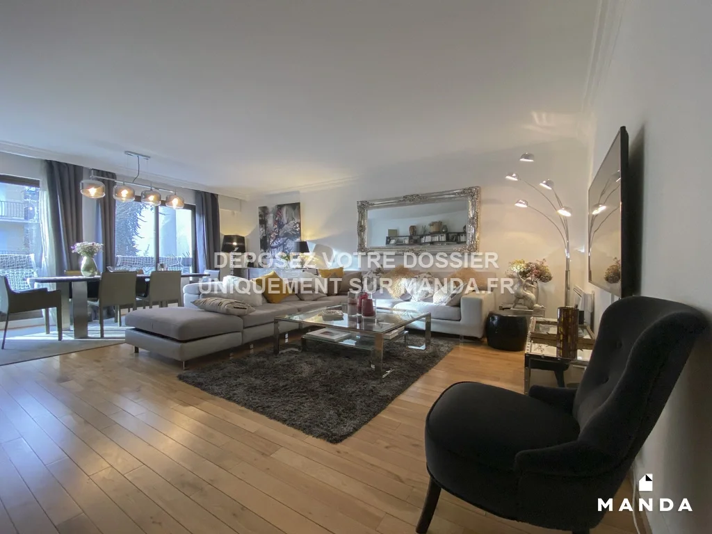 Flat Boulevard Bourdon in Neuilly-sur-Seine