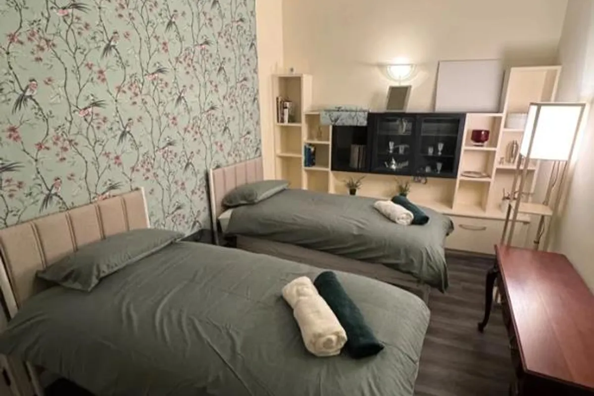 Flat Lancaster Gate in City of Westminster