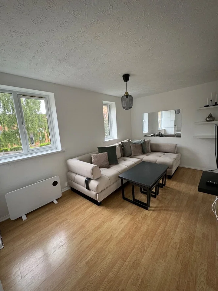 Flat Plumtree Close in Greater London