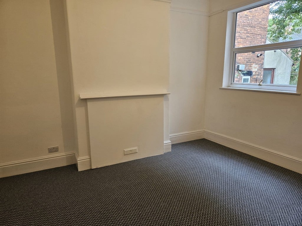 House Spring Bank West in Hull