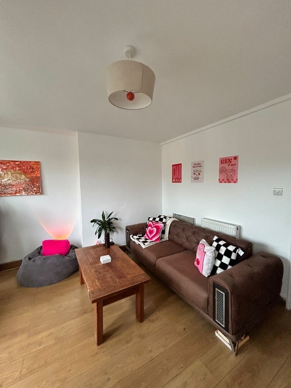 Room Massingham Street in Greater London