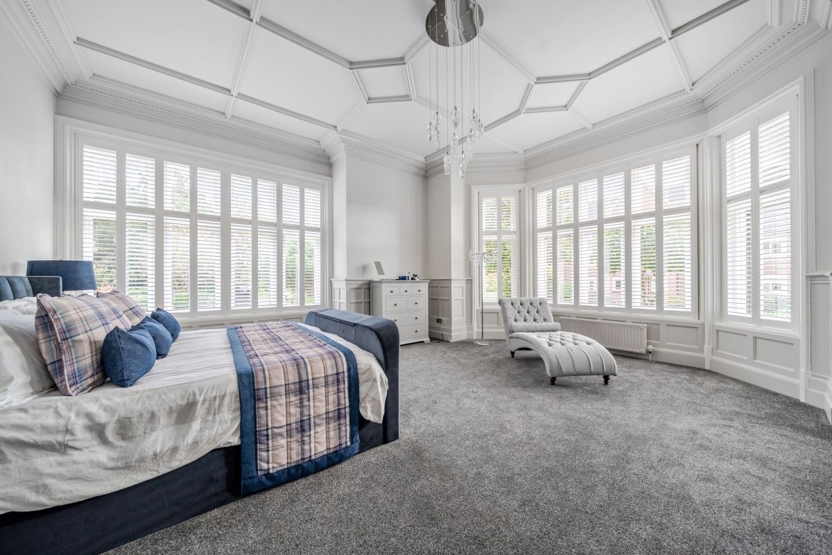 Flat Tanbridge Park in Horsham