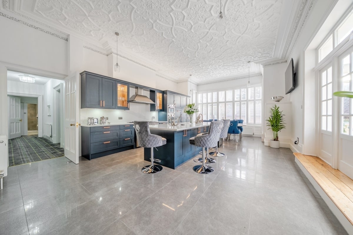 Flat Tanbridge Park in Horsham